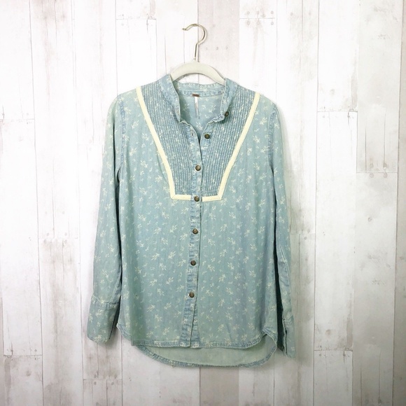 ❌SOLD❌ [Free People] Floral Chambray Button Down - Picture 3 of 8